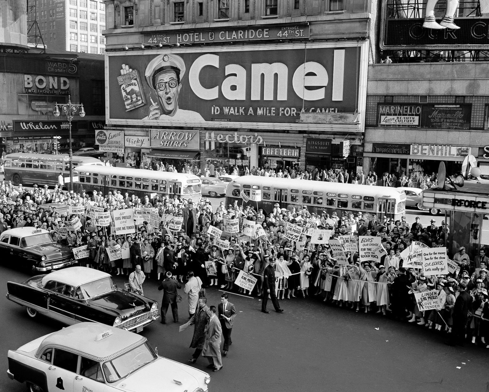 1956: Elvis Presley Fans